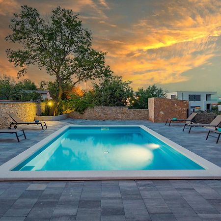 Apartments Cesare With Shared Pool Ližnjan Kültér fotó